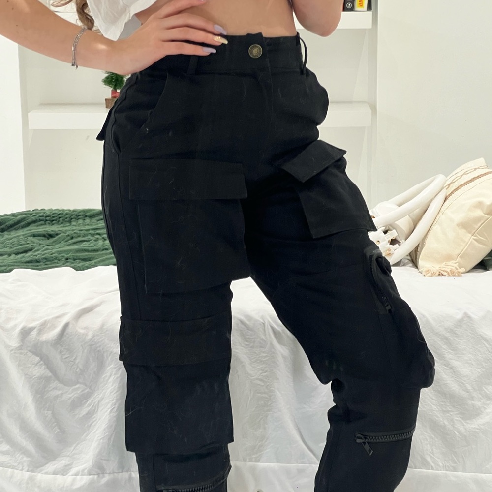 Cargo pants - Picture 2 of 3